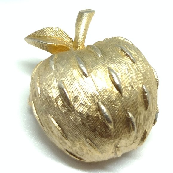 Napier Goldtone Apple Brooch - Picture 4 of 4